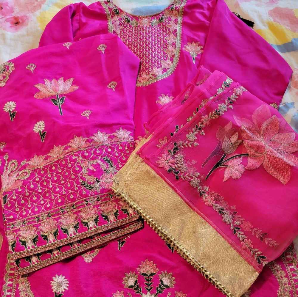 Pakistani Indian Designer Suit - image 6